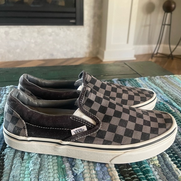 Black and grey checkered slip-on Vans - Picture 3 of 6